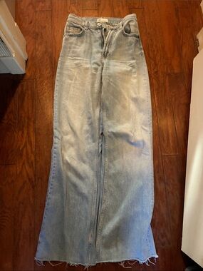 Zara Light Blue High-Waist Wide-Leg Jeans size 0